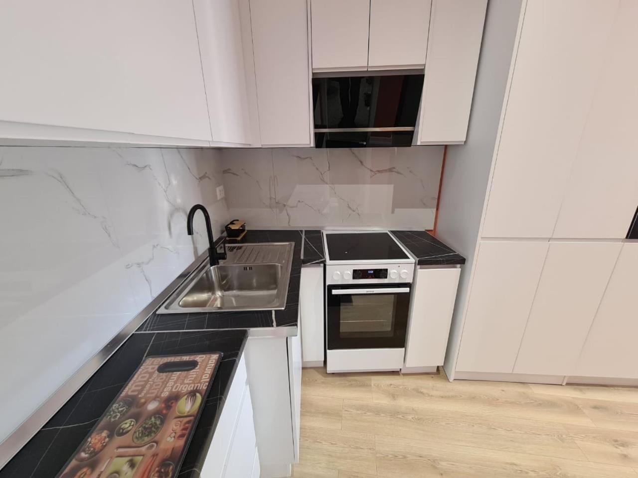 Tirana Center Apartaments ภายนอก รูปภาพ