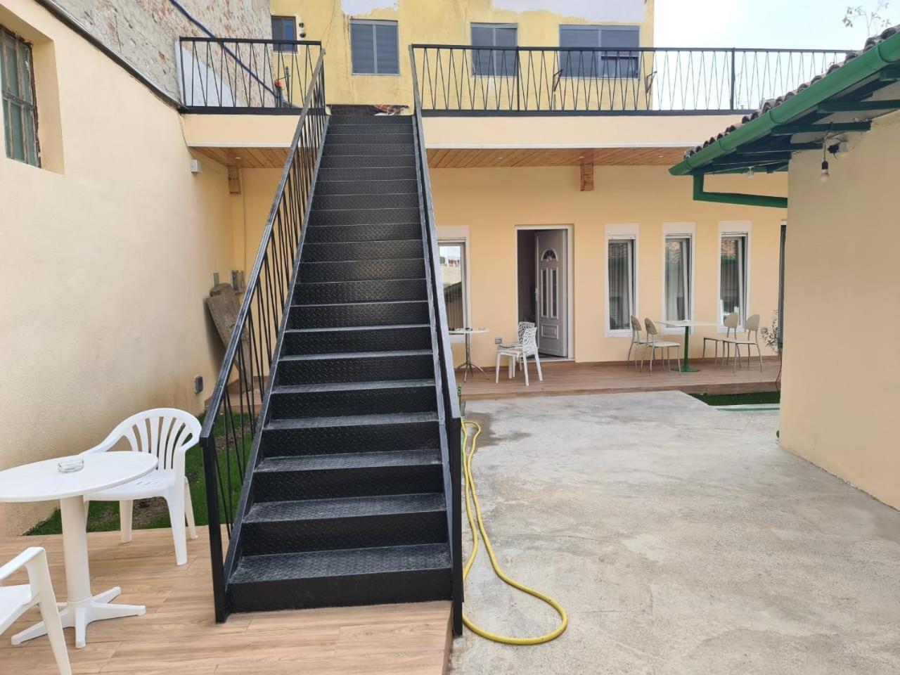 Tirana Center Apartaments ภายนอก รูปภาพ