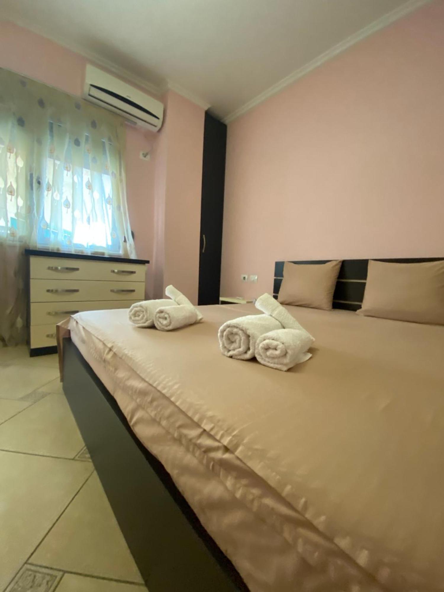 Tirana Center Apartaments ภายนอก รูปภาพ